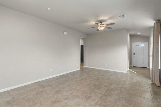 Foto del edificio - 213 Wild Spur Ln