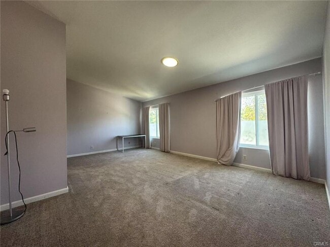 Building Photo - 44 Deerwood E
