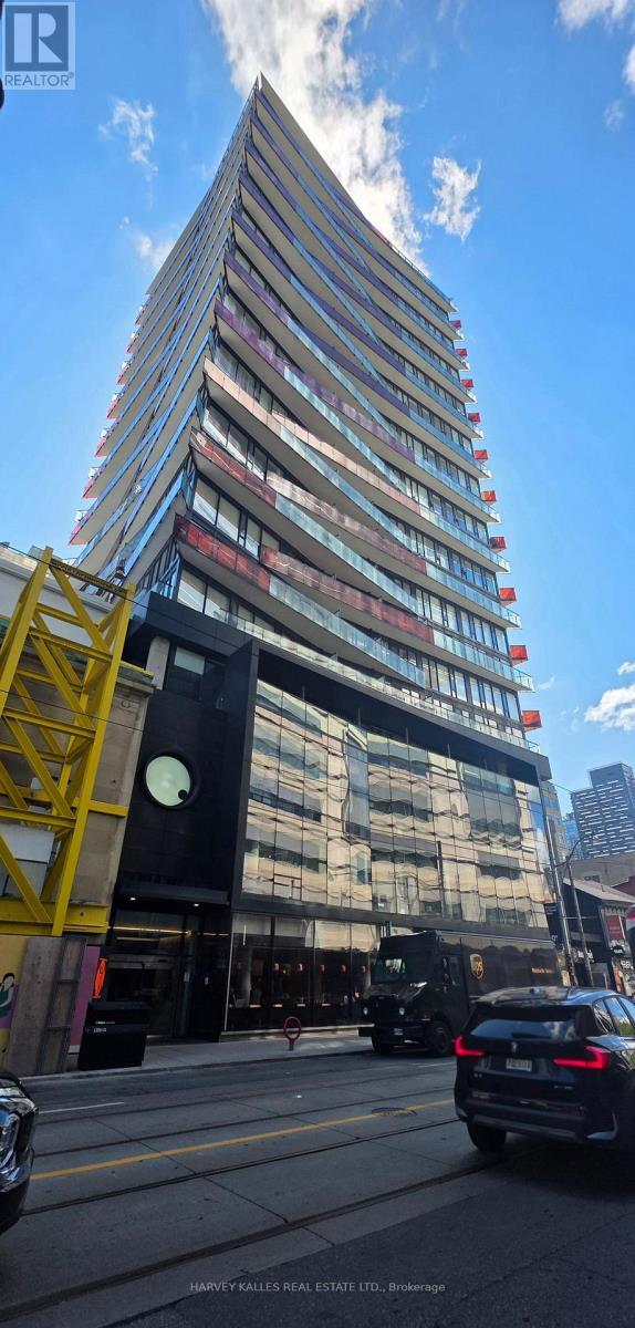 Building Photo - 215 Queen St W