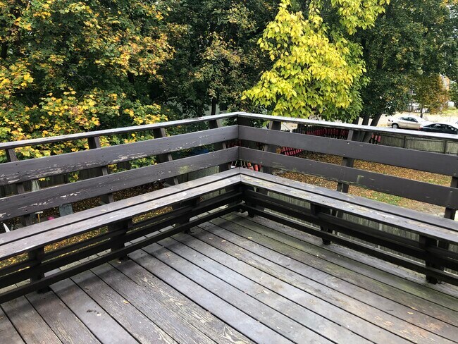 Foto del edificio - 99 Maplewood Ave