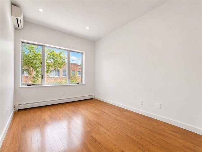 Building Photo - 1024 67th St