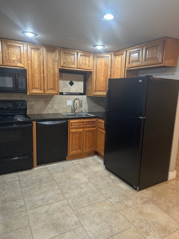 Foto del edificio - 10541 W 7th Pl