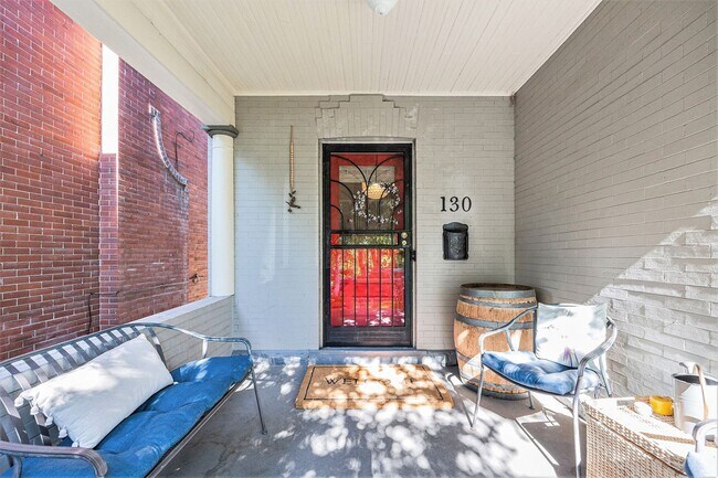 Foto del edificio - Historic 5bd  3bth Victorian Fully Updated!