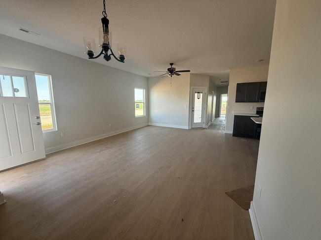 Foto del edificio - 2000 N Reece Ct
