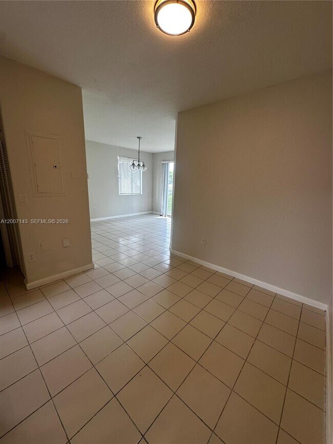 Foto del edificio - 2912 SE 15th Rd