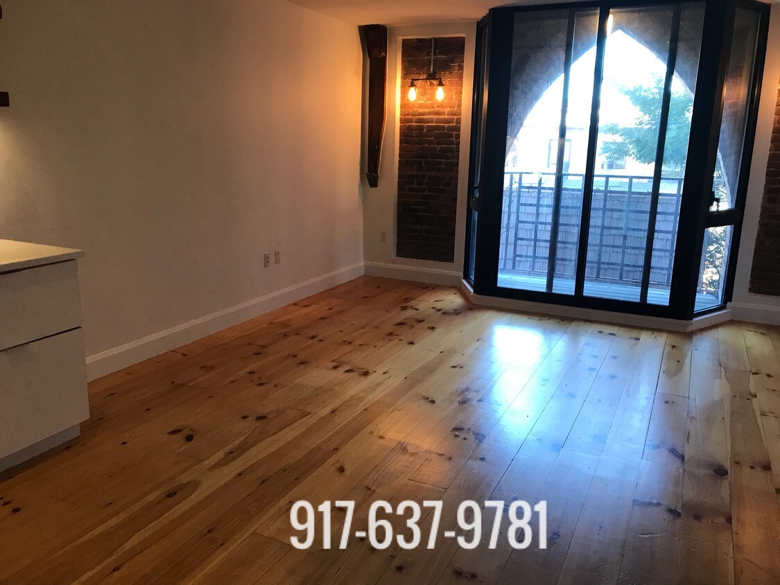 Primary Photo - 163 N 6th St