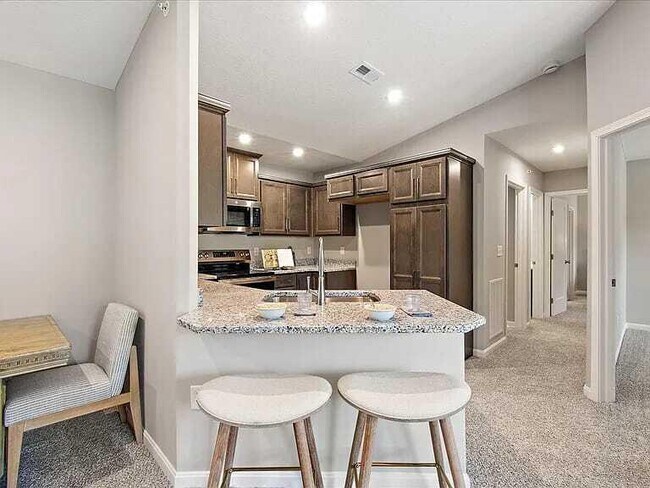 Foto del edificio - 4728 Bentwood Hills Dr