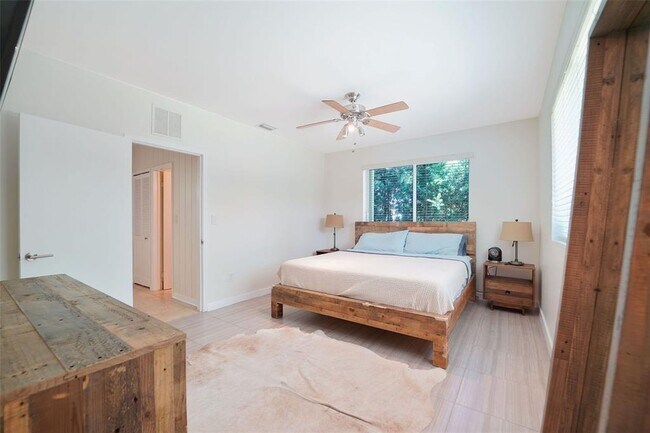 Foto del edificio - 60 SW 18th Terrace