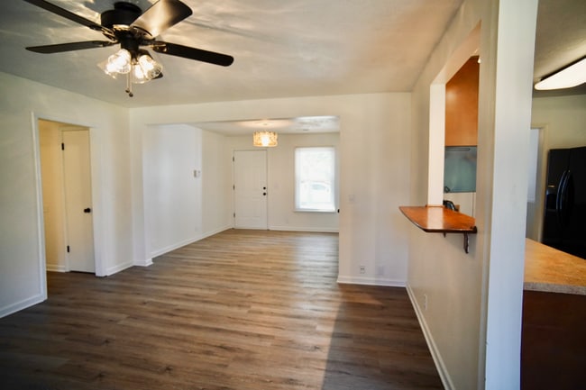 Building Photo - 120 Ridgemont Pl