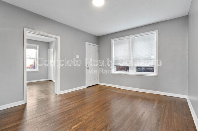 Building Photo - 3248 Delor St