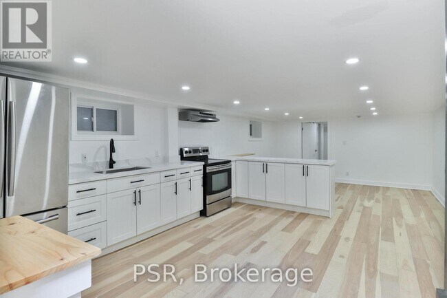 Photo du bâtiment - 1224 Lansdowne Ave