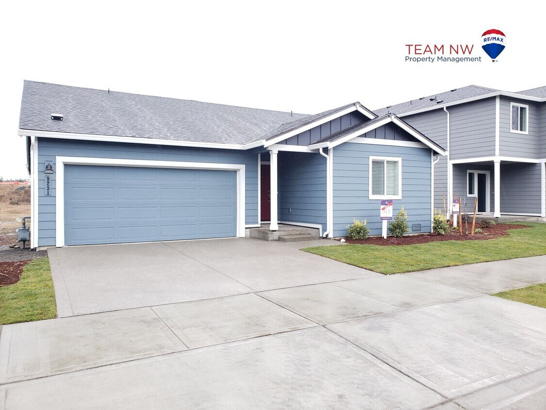 Primary Photo - 4 bedrooms 1.75 baths! Located in The Pres...