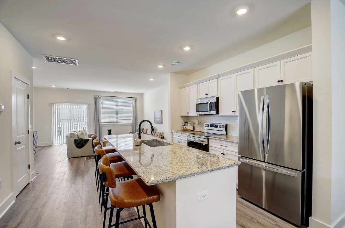 Foto principal - Blakeney Commons Townhomes