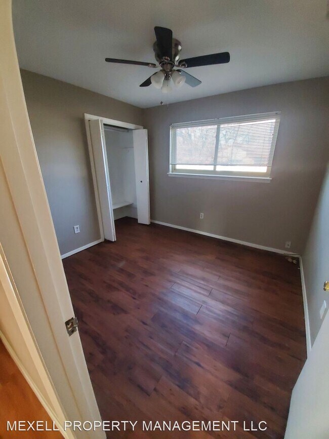 Building Photo - 4 br, 2 bath House - 2202 ROYAL OAK DR