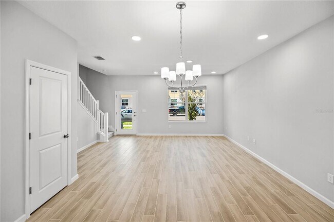 Foto del edificio - 1367 Mount Royal Dr