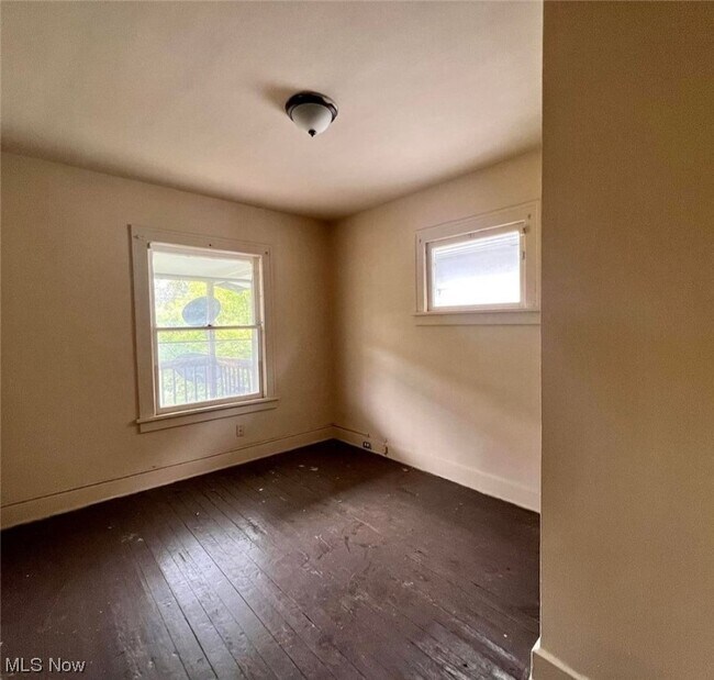 Foto del edificio - 12511 Oakfield Ave
