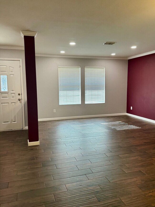 Foto del edificio - 232 Weeping Willow