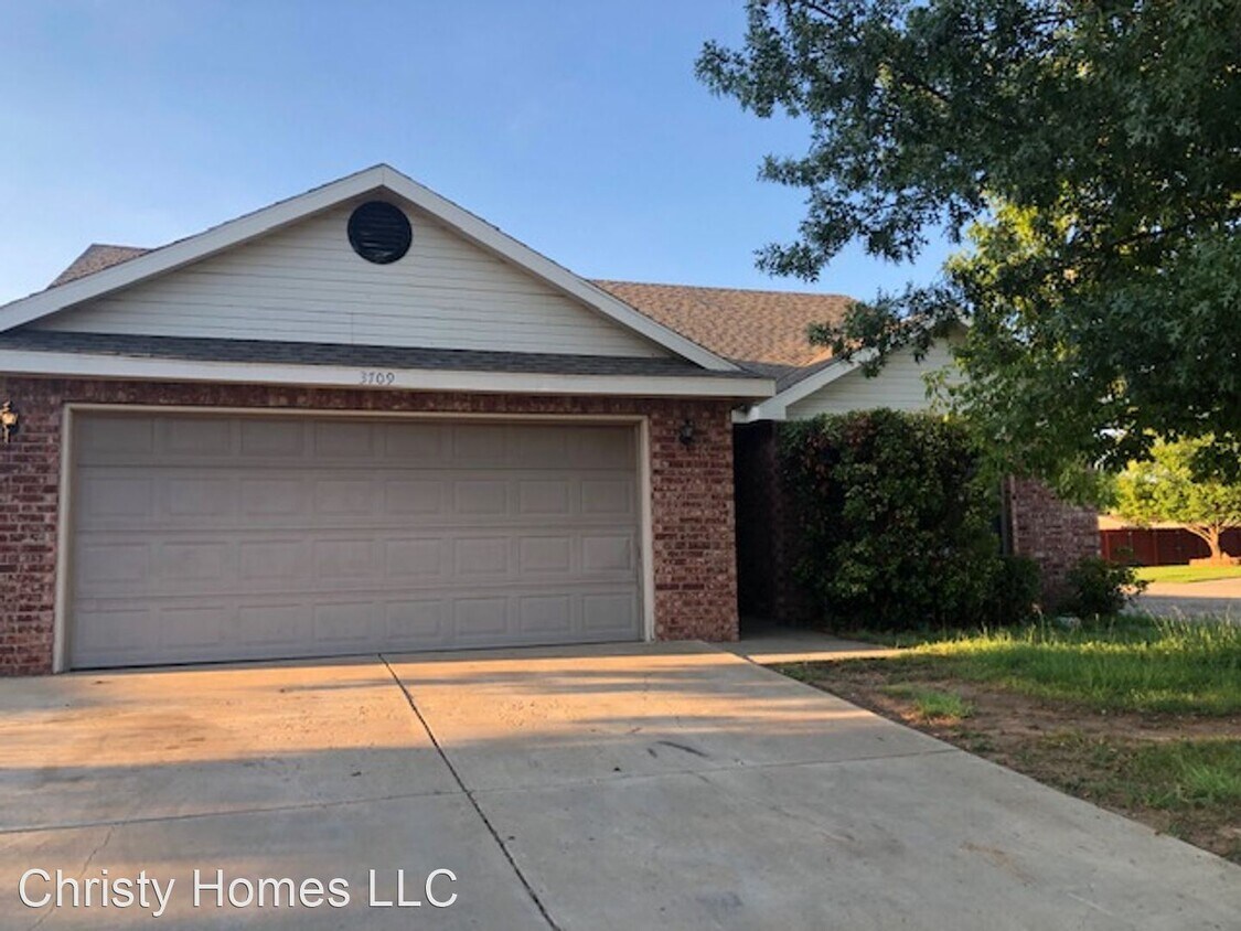 Primary Photo - 3 br, 2 bath House - 3709 Eaglecrest