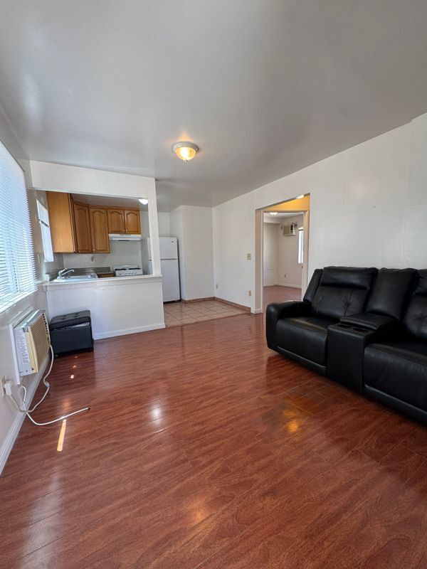 Foto del edificio - 1466 Silver Lake Blvd