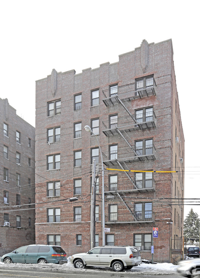 Building Photo - 32-06 47th Street