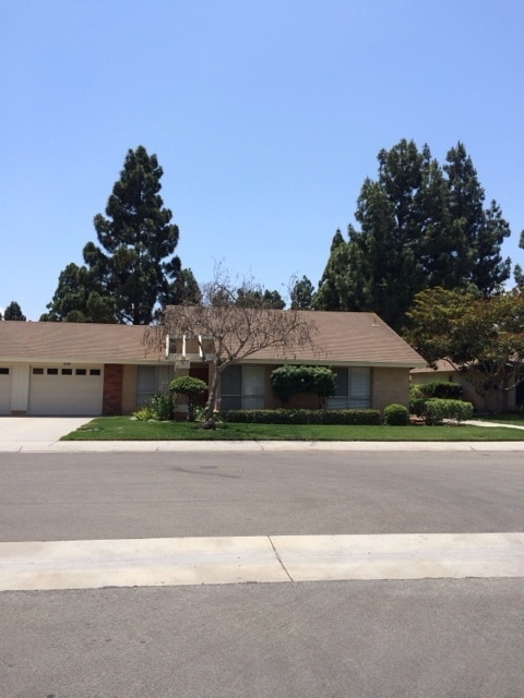 Building Photo - Leisure Village 55+ Gated Community