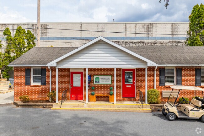 Oficina de arrendamiento - Society Hill at Lehigh Park