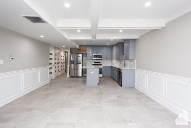Building Photo - 3056 W Palmer Blvd