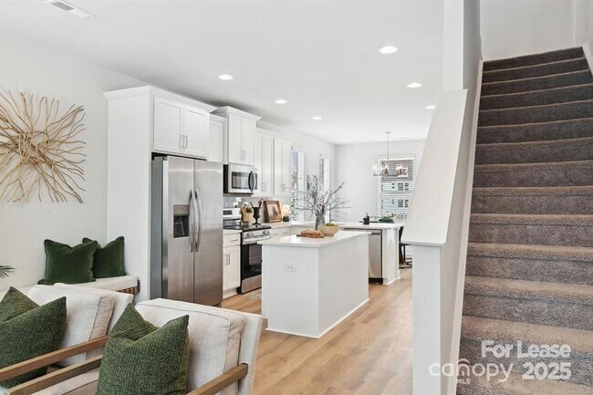 Foto del edificio - 6134 Wilora Lake Rd