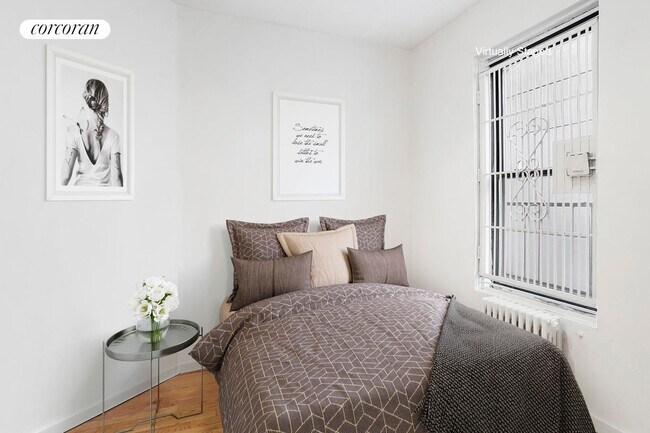 Foto del edificio - 242 E 10th St