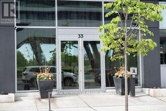 Building Photo - 33 Shore Breeze Dr