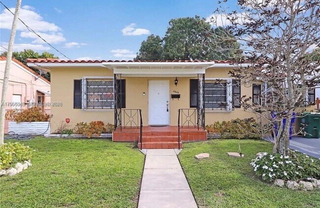 Building Photo - 3330 SW 2nd St