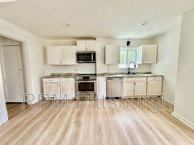 Photo - 6317 St Marie St House