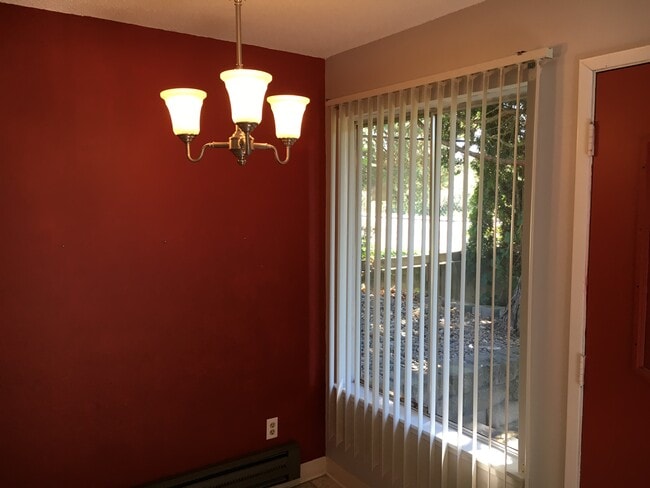 Foto del edificio - 200 SW Florence Ave