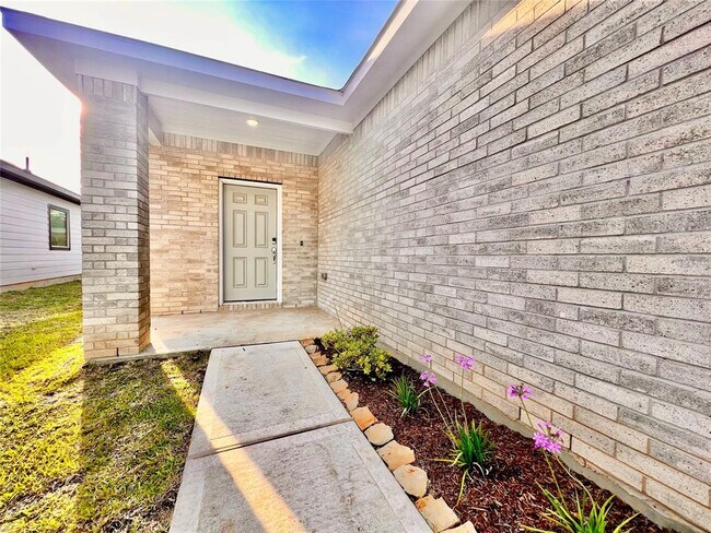 Building Photo - 21122 Voyage Ln