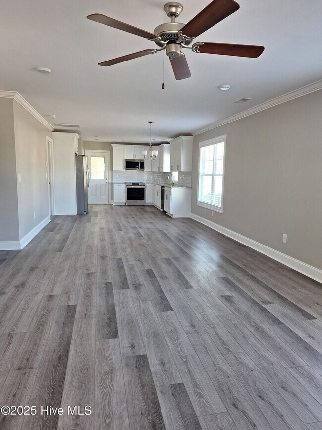 Building Photo - 641 Abigail Taylor Dr