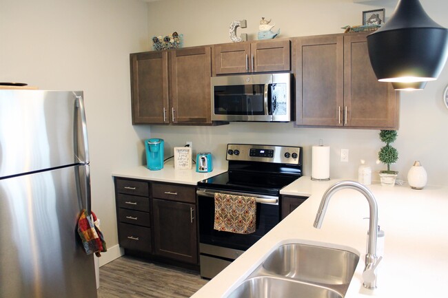 Building Photo - 715 Legacy Dr
