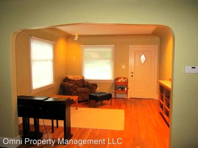 Building Photo - 3 br, 1 bath House - 1912 Mill Avenue