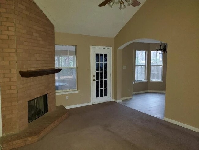Foto del edificio - 6915 Brady Hill Dr