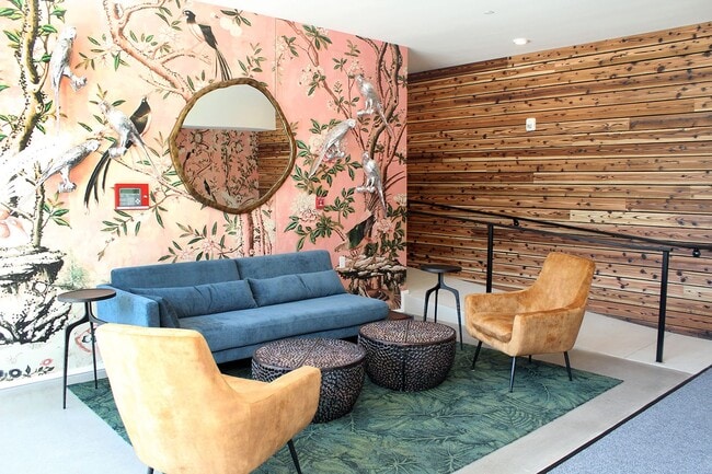 Foto del edificio - 1611 N Rosa Parks Way