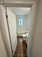 Building Photo - 10 Crosthwaite Ave S