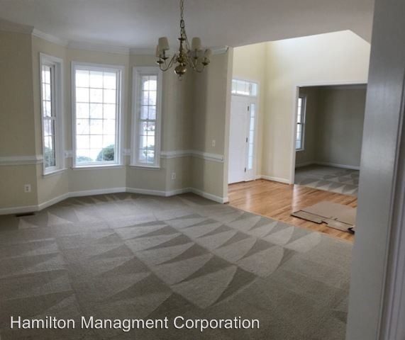 Building Photo - 4 br, 3.5 bath House - 111 Turnberry Drive