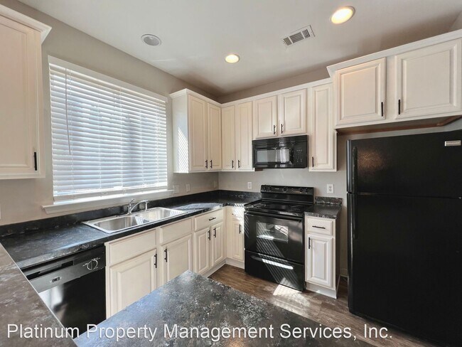 Building Photo - 3 br, 2.5 bath House - 536 Rendezvous Road