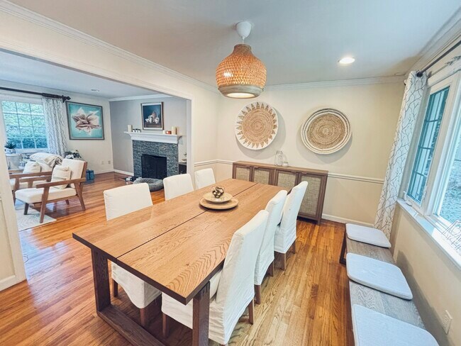Foto del edificio - 43 Kent Hills Ln