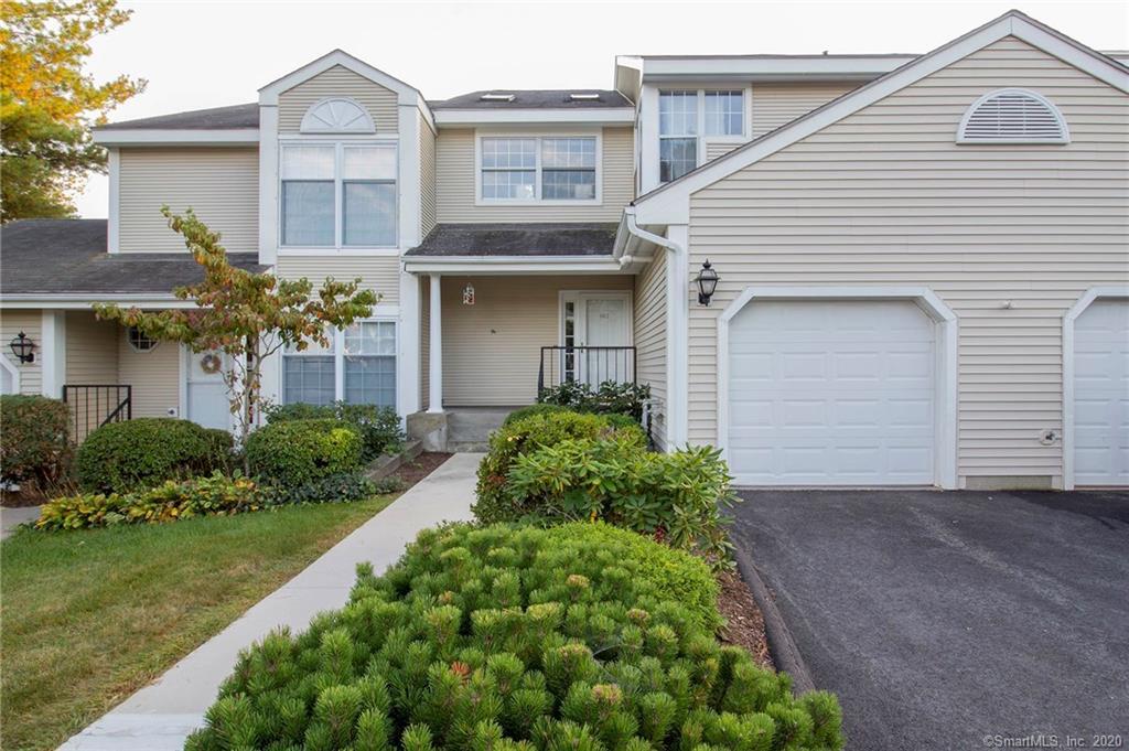 Primary Photo - 302 Limner Cir