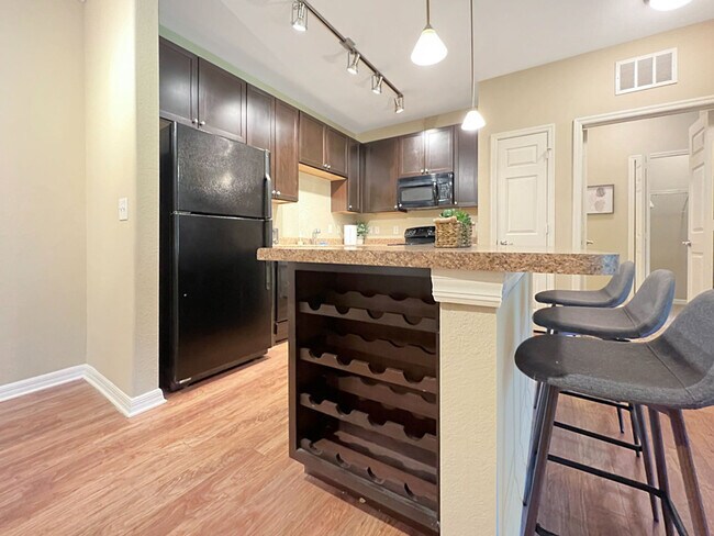 Foto del edificio - 25150 Lovegrass Dr