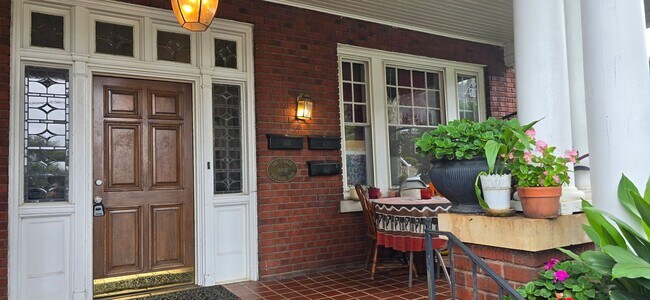Foto del edificio - 643 Holly Ave NW