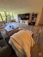 Building Photo - 2660 Carambola Cir N