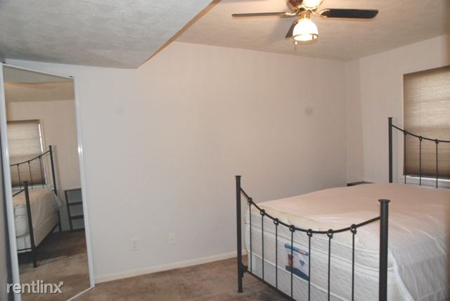 Building Photo - 1 br, 1 bath 4plex - 813 Yegua St Apt 4 yegua