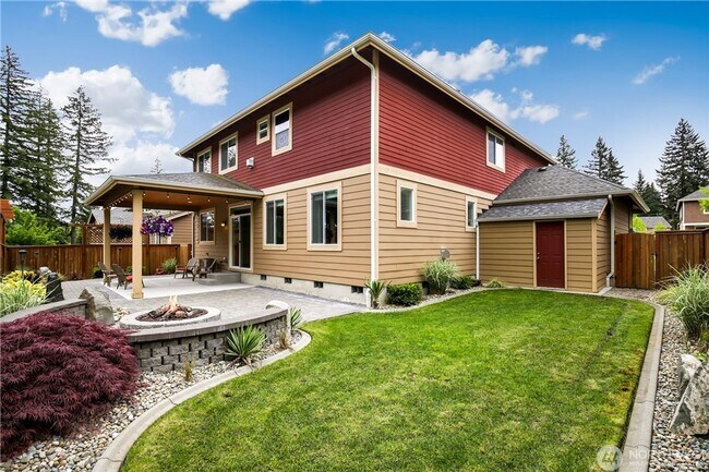 Foto del edificio - Four Bedroom Luxury Home in Lacey's Trails...