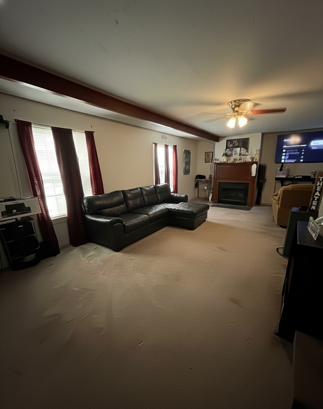 Building Photo - Coming Soon: Fully Remodeled 3 Bed, 2 Bath Home in Centerville!